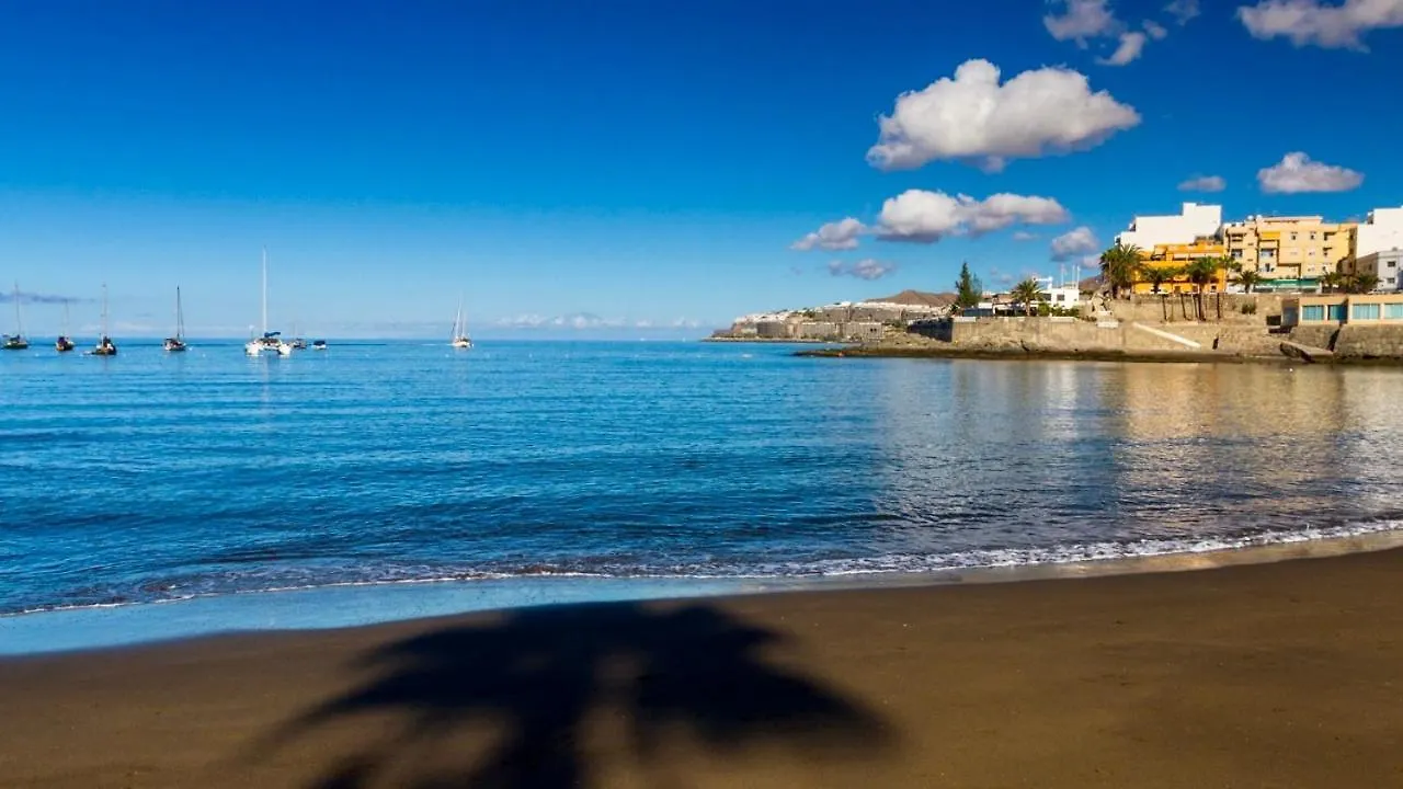 Arguineguin Beach, Penthouse Apartment And Jacuzzi 0*,